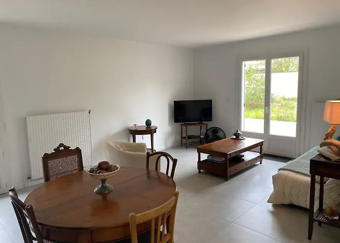 Maison Agreable A Feriehus *